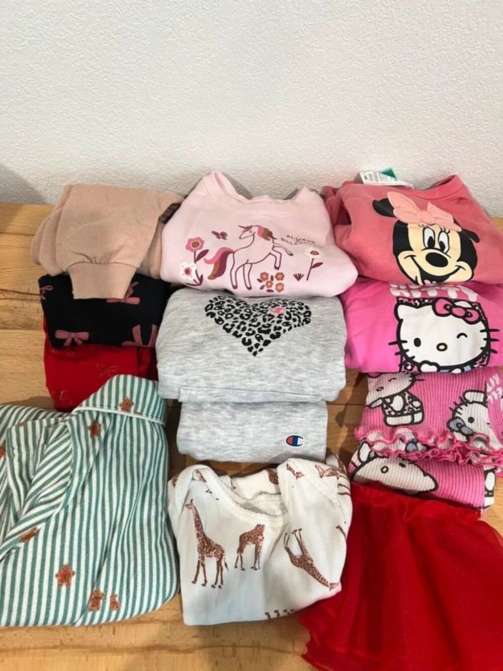 Baby girl clothing lot. Size 18m. 13 piece bundle